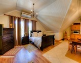 52 oak street greyton guest bedroom four