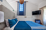the earthy inn greyton guest seating area