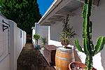 the earthy inn greyton guest seating area