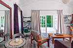 the earthy inn greyton guest seating area