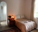 huis dankbaar greyton accommodation bedroom