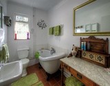owl lodge cottage greyton main bathroom