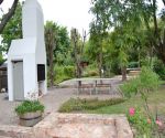 thirteen on vigne greyton outside braai area
